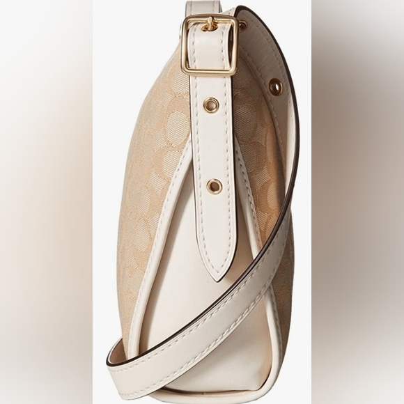🔥SOLD🔥🆕🌺COACH🌺 Ladies Small Signature Jacquard Canvas Shoulder Bag - Picture 6 of 16